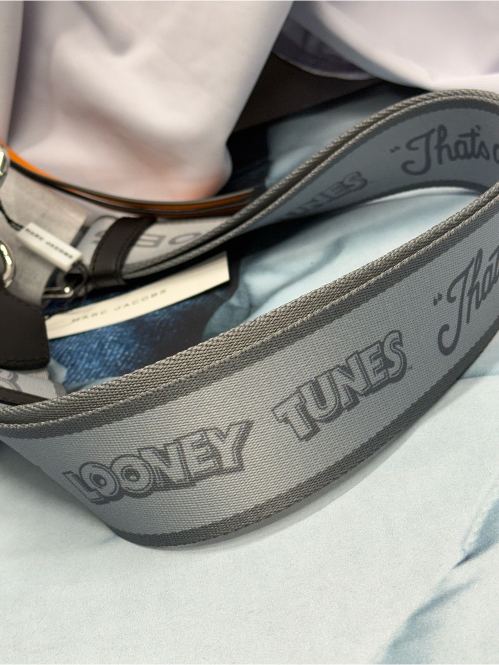 (new+tag) Marc Jacobs x Looney Tunes Bugs Bunny Collaboration Round Crossbody - Picture 12 of 17